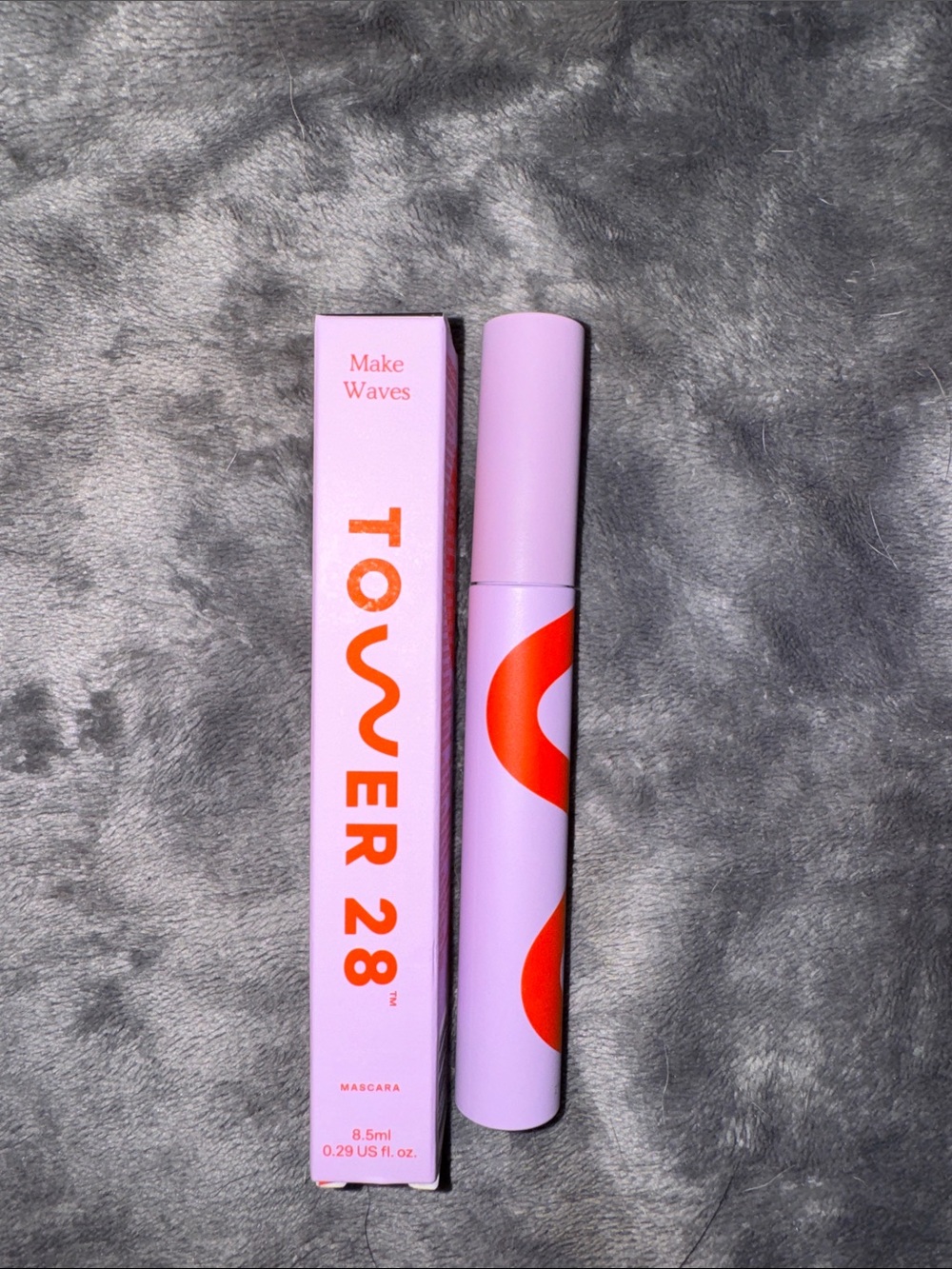 TOWER 28 MAKE WAVES MASCARA - NEW - JET